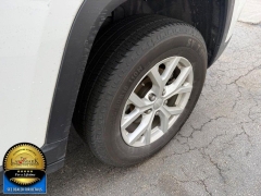 Used 2023  Jeep Grand Cherokee Limited 4x2 at Landmark Auto Credit Center near springfield&comma; IL