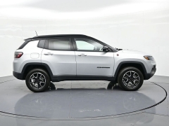 Used 2025  Jeep Compass Trailhawk 4x4 at Landmark Auto Credit Center near springfield&comma; IL