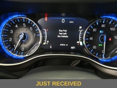 Used 2023  Chrysler Pacifica Touring L FWD at Landmark Auto Credit Center near springfield&comma; IL