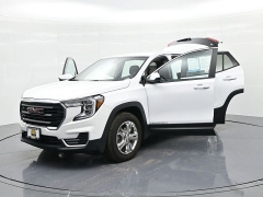 Used 2024  GMC Terrain AWD 4dr SLE at Landmark Auto Credit Center near springfield&comma; IL