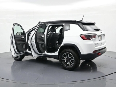 Used 2025  Jeep Compass Trailhawk 4x4 at Landmark Auto Credit Center near springfield&comma; IL