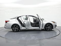 Used 2024  Nissan Altima 2&period;5 SR Sedan at Landmark Auto Credit Center near springfield&comma; IL