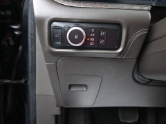 Used 2022  Ford Explorer Platinum 4WD at Landmark Auto Credit Center near springfield&comma; IL