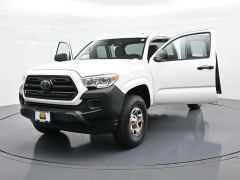 Used 2019  Toyota Tacoma 2WD SR Access Cab 6' Bed I4 AT &lpar;Natl&rpar; at Landmark Auto Credit Center near springfield&comma; IL