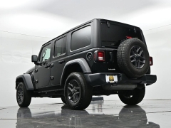 Used 2024  Jeep Wrangler Sport S 4 Door 4x4 at Landmark Auto Credit Center near springfield&comma; IL
