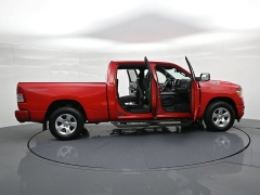 Used 2020  Ram 1500 Big Horn 4x4 Crew Cab 6'4" Box at Landmark Auto Credit Center near springfield&comma; IL