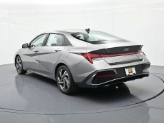 Used 2024  Hyundai Elantra Limited IVT at Landmark Auto Credit Center near springfield&comma; IL