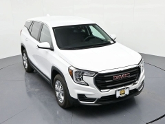 Used 2024  GMC Terrain AWD 4dr SLE at Landmark Auto Credit Center near springfield&comma; IL