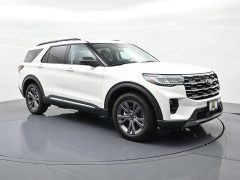 Used 2025  Ford Explorer Active 4WD at Landmark Auto Credit Center near springfield&comma; IL