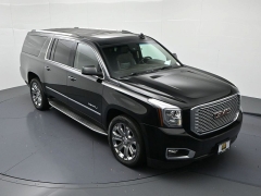 Used 2016  GMC Yukon XL 4d SUV 4WD Denali at Landmark Auto Credit Center near springfield&comma; IL