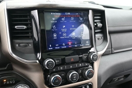 Used 2020  Ram 1500 4WD Crew Cab Laramie at Landmark Auto Credit Center near springfield&comma; IL