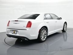 Used 2022  Chrysler 300 Touring AWD at Landmark Auto Credit Center near springfield&comma; IL
