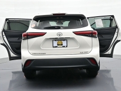 Used 2021  Toyota Highlander XLE AWD at Landmark Auto Credit Center near springfield&comma; IL