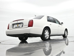 Used 2005  Cadillac DeVille 4dr Sdn at Landmark Auto Credit Center near springfield&comma; IL