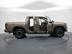 Used 2023  Nissan Frontier Crew Cab 4x4 PRO-4X Auto &ast;Ltd Avail&ast; at Landmark Auto Credit Center near springfield&comma; IL