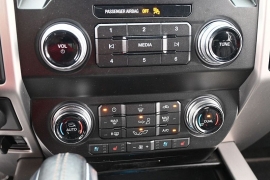 Used 2019  Ford F-150 4WD SuperCrew Platinum 5 1&sol;2 at Landmark Auto Credit Center near springfield&comma; IL