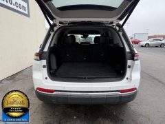 Used 2023  Jeep Grand Cherokee Limited 4x2 at Landmark Auto Credit Center near springfield&comma; IL