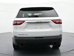 Used 2021  Chevrolet Traverse AWD 4dr LS w&sol;1FL at Landmark Auto Credit Center near springfield&comma; IL