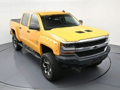 Used 2018  Chevrolet Silverado 1500 4WD Crew Cab LT at Landmark Auto Credit Center near springfield&comma; IL