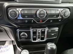 Used 2019  Jeep Wrangler Unlimited Sahara 4x4 at Landmark Auto Credit Center near springfield&comma; IL