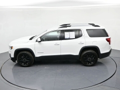 Used 2023  GMC Acadia FWD 4dr SLT at Landmark Auto Credit Center near springfield&comma; IL