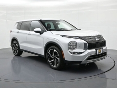 Used 2023  Mitsubishi Outlander SE S-AWC at Landmark Auto Credit Center near springfield&comma; IL