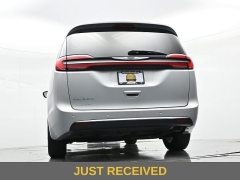 Used 2024  Chrysler Pacifica Touring L FWD at Landmark Auto Credit Center near springfield&comma; IL