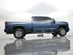 Used 2024  Chevrolet Silverado 3500HD 4WD Crew Cab 159" High Country Dsl at Landmark Auto Credit Center near springfield&comma; IL