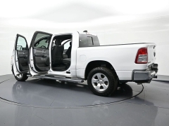 Used 2022  Ram 1500 Big Horn 4x4 Crew Cab 5'7" Box at Landmark Auto Credit Center near springfield&comma; IL