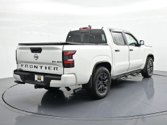 Used 2022  Nissan Frontier Crew Cab 4x4 SV Auto at Landmark Auto Credit Center near springfield&comma; IL