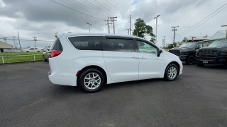 Used 2024  Chrysler Pacifica Touring L FWD at Kama'aina Nissan near Hilo&comma; HI