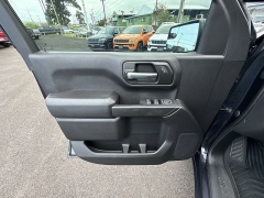 Used 2022  Chevrolet Silverado 1500 4WD Crew Cab 147" Custom Trail Boss at IK Auto Group near Hilo&comma; HI