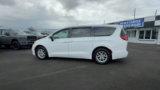 Used 2024  Chrysler Pacifica Touring L FWD at Kama'aina Nissan near Hilo&comma; HI