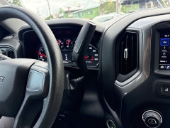 Used 2022  Chevrolet Silverado 1500 4WD Crew Cab 147" Custom Trail Boss at IK Auto Group near Hilo&comma; HI