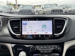 Used 2024  Chrysler Pacifica Touring L FWD at Kama'aina Nissan near Hilo&comma; HI