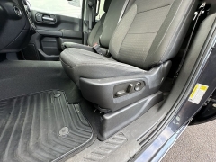 Used 2022  Chevrolet Silverado 1500 4WD Crew Cab 147" Custom Trail Boss at IK Auto Group near Hilo&comma; HI