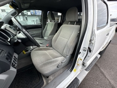 Used 2010  Toyota Tacoma 2WD D-Cab PreRunner Short Bed at Kona Nissan near Kailua Kona&comma; HI