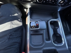 Used 2025  GMC Sierra 1500 4WD Crew Cab 157" SLT at Kama'aina Nissan near Hilo&comma; HI
