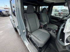 New 2025  Jeep Gladiator Sport S 4x4 at IK Auto Group near Hilo&comma; HI