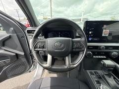 Used 2024  Toyota Tacoma 4WD TRD Off Road Double Cab 5ft Bed AT at Kama'aina Nissan near Hilo&comma; HI