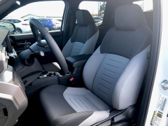 Used 2025  Toyota Tacoma 4WD TRD Off Road Double Cab 5ft Bed AT at Kama'aina Nissan near Hilo, HI