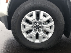 Used 2024  Nissan Frontier Crew Cab 4x2 SV at Kona Nissan near Kailua Kona&comma; HI