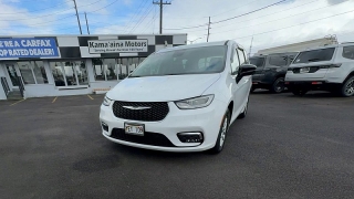 Used 2024  Chrysler Pacifica Touring L FWD at Kama'aina Nissan near Hilo&comma; HI