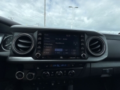 Used 2020  Toyota Tacoma 4WD Double Cab TRD Off-Road Auto at Kona Nissan near Kailua Kona&comma; HI