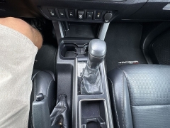 Used 2020  Toyota Tacoma 4WD Double Cab TRD Off-Road Auto at Kona Nissan near Kailua Kona&comma; HI