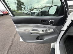 Used 2010  Toyota Tacoma 2WD D-Cab PreRunner Short Bed at Kona Nissan near Kailua Kona&comma; HI