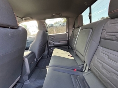 Used 2024  Nissan Frontier Crew Cab 4x4 PRO-4X at Kama'aina Nissan near Hilo, HI