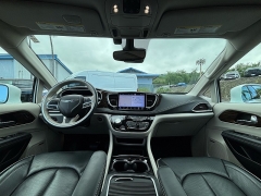 Used 2021  Chrysler Pacifica Hybrid Limited FWD at IK Auto Group near Hilo&comma; HI