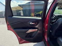 Used 2017  Jeep Cherokee 4d SUV 4WD Limited V6 at Kama'aina Nissan near Hilo&comma; HI