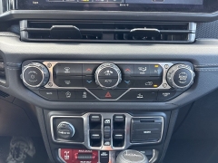 Used 2025  Jeep Gladiator Mojave 4x4 at IK Auto Group near Hilo&comma; HI
